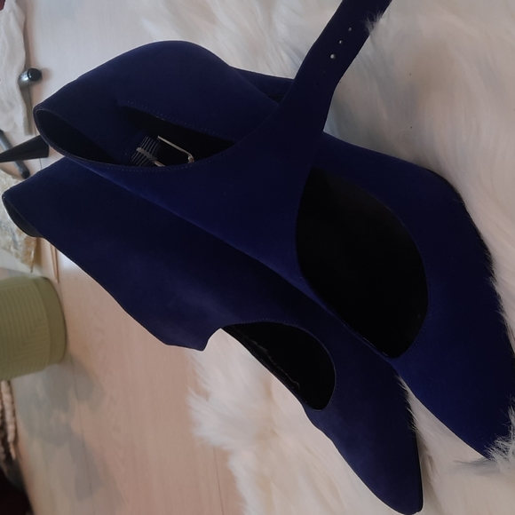 Nine West blue suede shoes - Picture 12 of 12